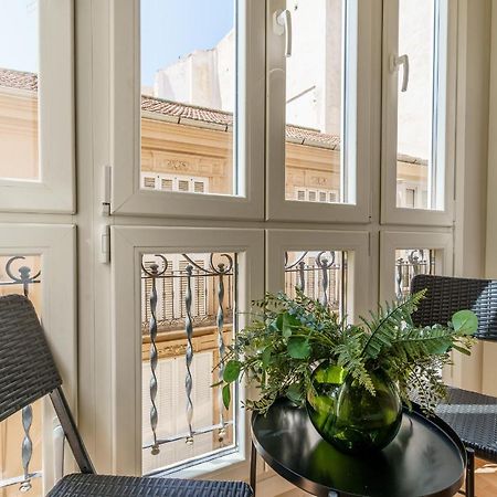 Bright Two-Bedroom Apartment In The Historic Center Malaga Exterior photo