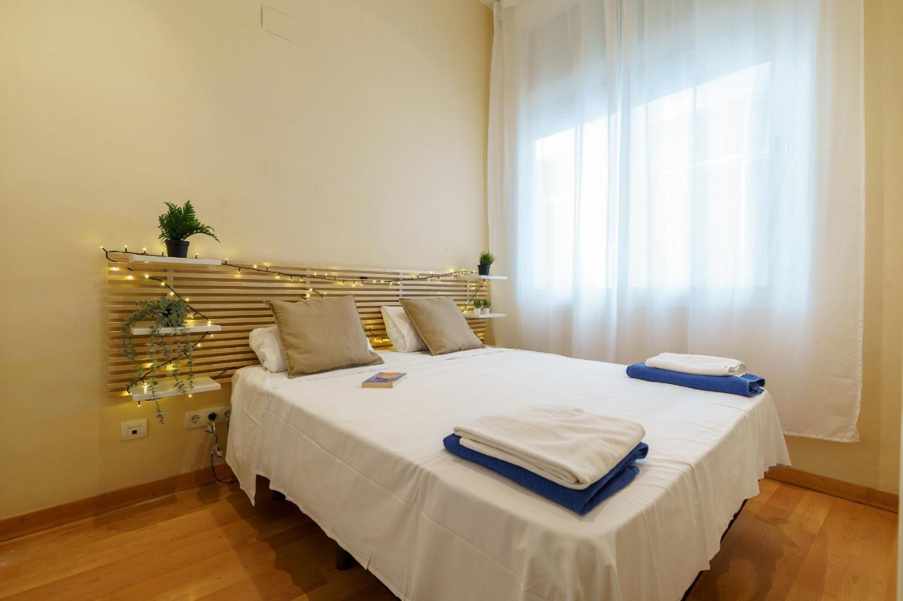 Bright Two-Bedroom Apartment In The Historic Center Malaga Exterior photo