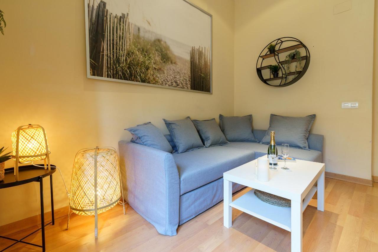 Bright Two-Bedroom Apartment In The Historic Center Malaga Exterior photo