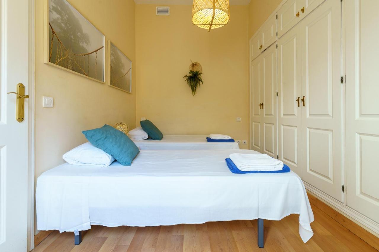Bright Two-Bedroom Apartment In The Historic Center Malaga Exterior photo