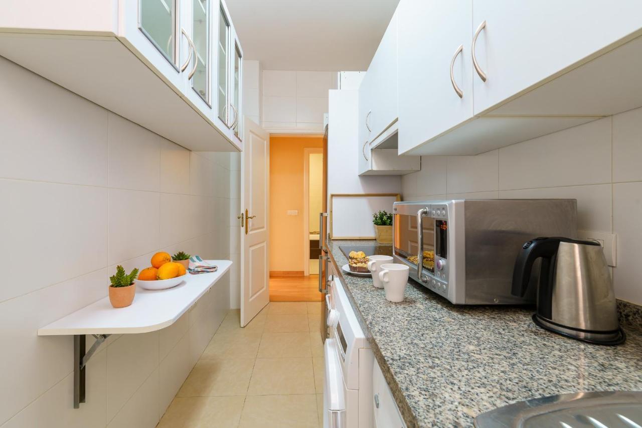 Bright Two-Bedroom Apartment In The Historic Center Malaga Exterior photo